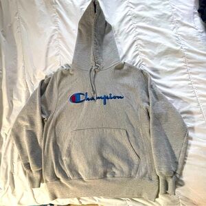 Champion hoodie men’s medium